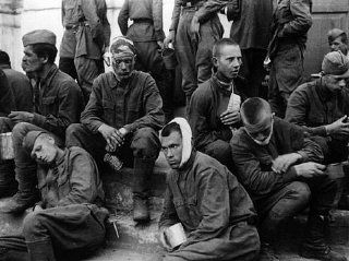 Wounded Soviet prisoners of war